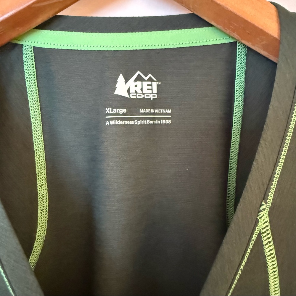 REI Women’s Green Fitness Athletic XL Long Sleeve Fast Dry Shirt - Picture 4 of 5
